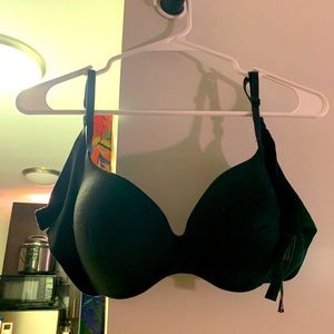 Victoria secret black push up bra 32D